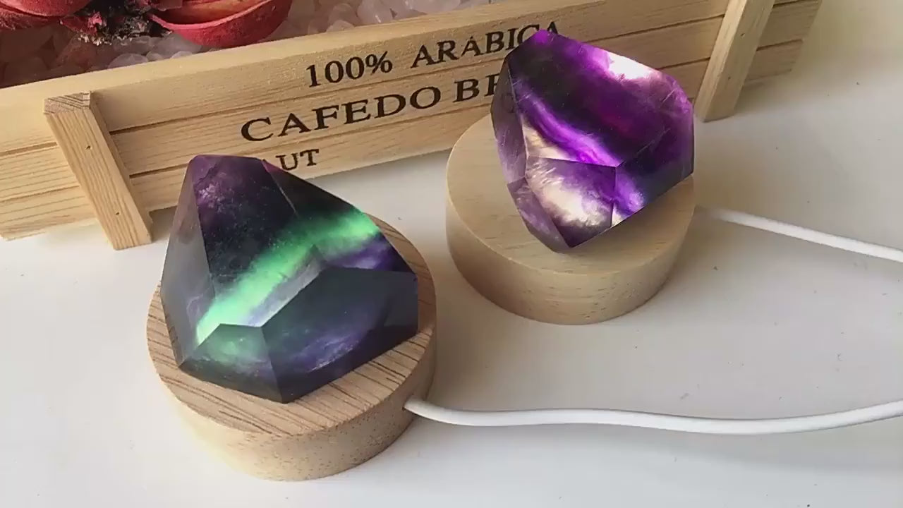 The Uruguayan Eterna Sentinel™ Fluorite Lamp